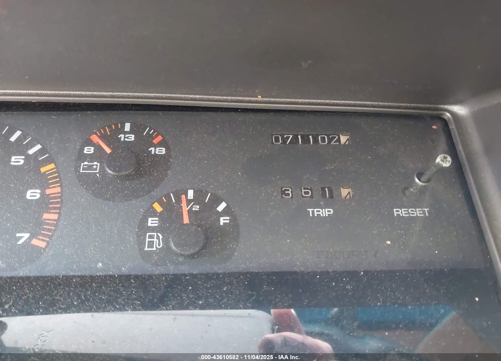 1994 OLDSMOBILE CUTLASS SUPREME S VIN: 1G3WH55M6RD388952