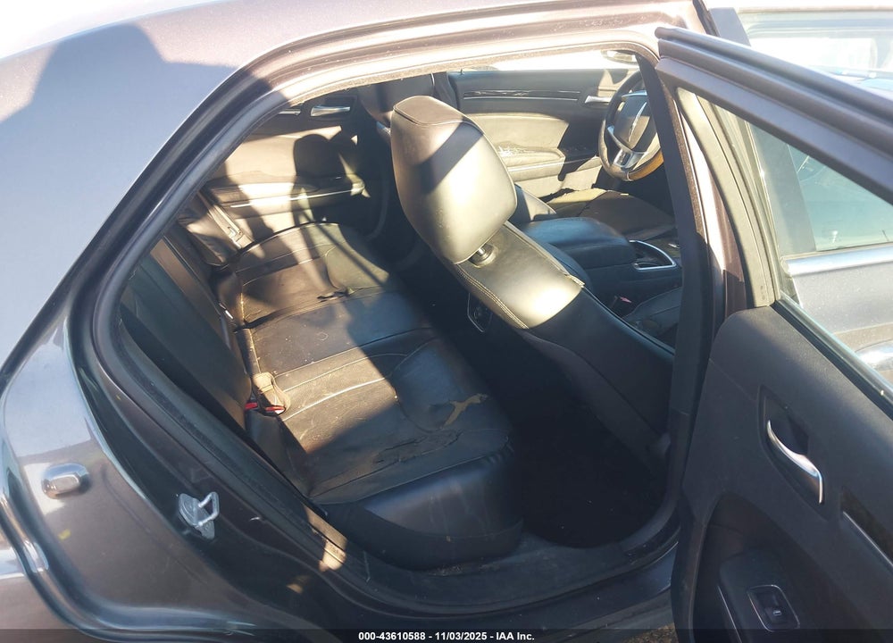 2013 CHRYSLER 300C VIN: 2C3CCAEG6DH620230