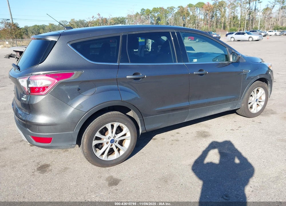 2017 FORD ESCAPE VIN: 1FMCU0GD8HUA00984