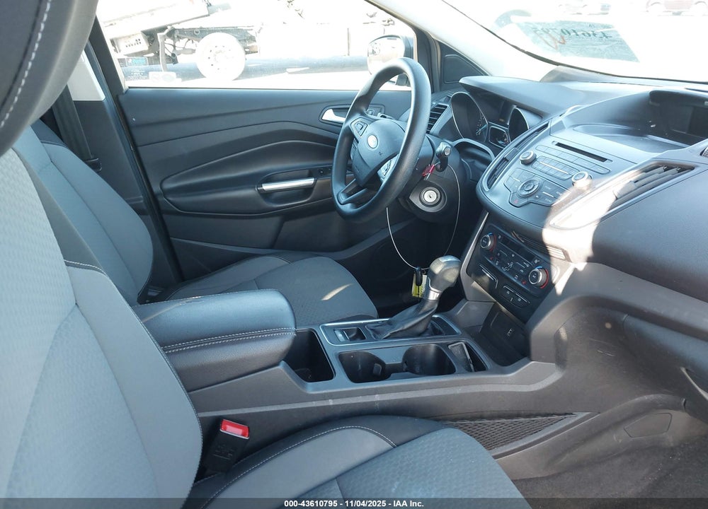 2017 FORD ESCAPE VIN: 1FMCU0GD8HUA00984