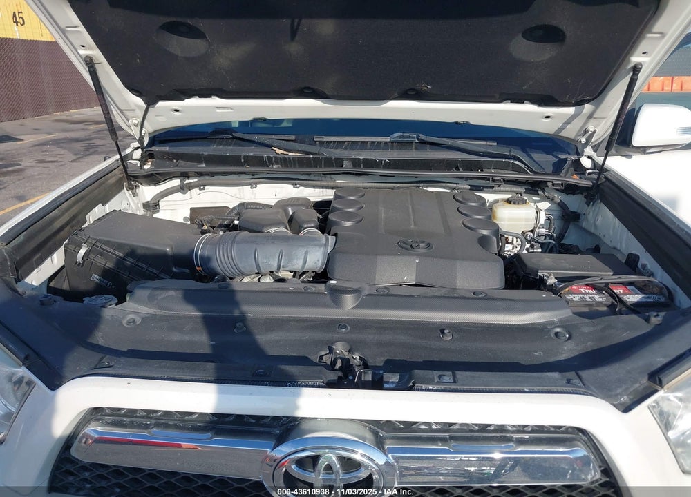 2011 TOYOTA 4RUNNER LIMITED V6 VIN: JTEBU5JR1B5054979