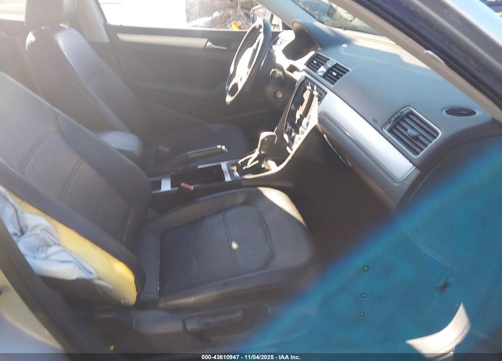 2012 VOLKSWAGEN PASSAT VIN: 1VWBH7A37CC023259