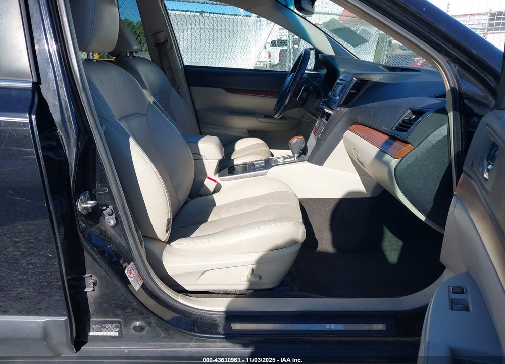 2014 SUBARU OUTBACK 2.5I LIMITED VIN: 4S4BRBLC3E3325971
