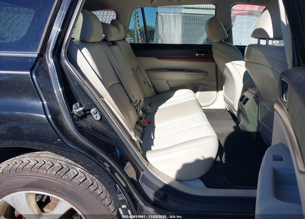 2014 SUBARU OUTBACK 2.5I LIMITED VIN: 4S4BRBLC3E3325971