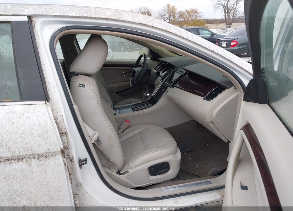 2011 FORD TAURUS VIN: 1FAHP2JW6BG120138