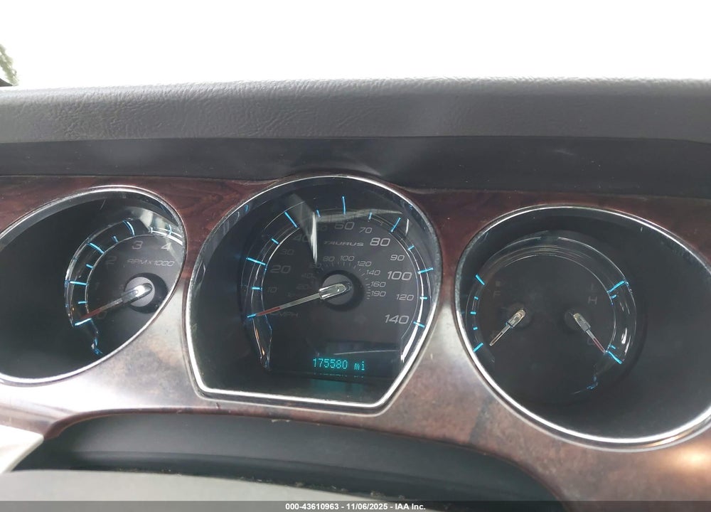 2011 FORD TAURUS VIN: 1FAHP2JW6BG120138
