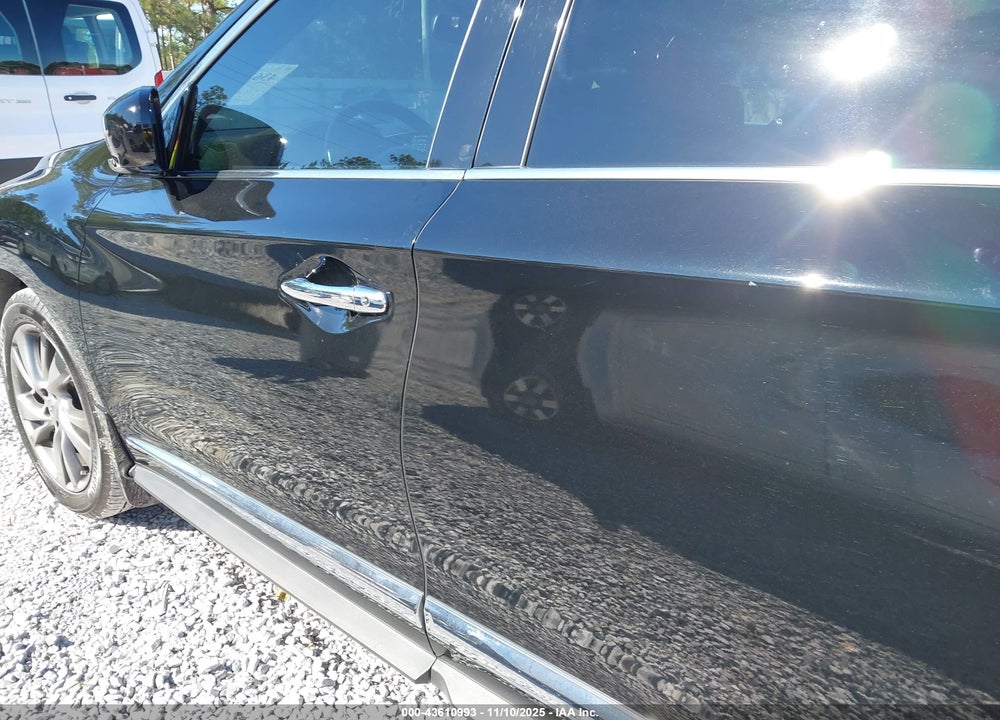 2013 INFINITI JX35 VIN: 5N1AL0MM8DC304153