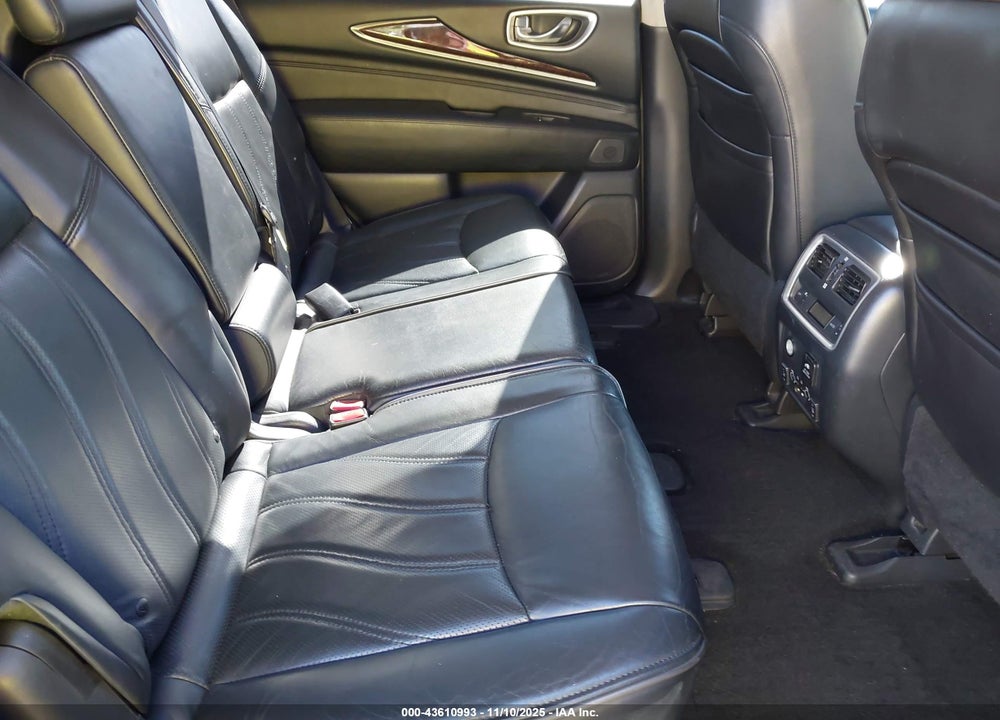 2013 INFINITI JX35 VIN: 5N1AL0MM8DC304153