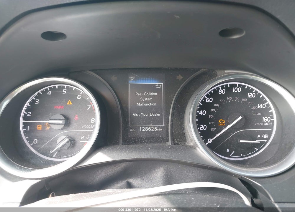 2018 TOYOTA CAMRY VIN: 4T1B11HK2JU014425