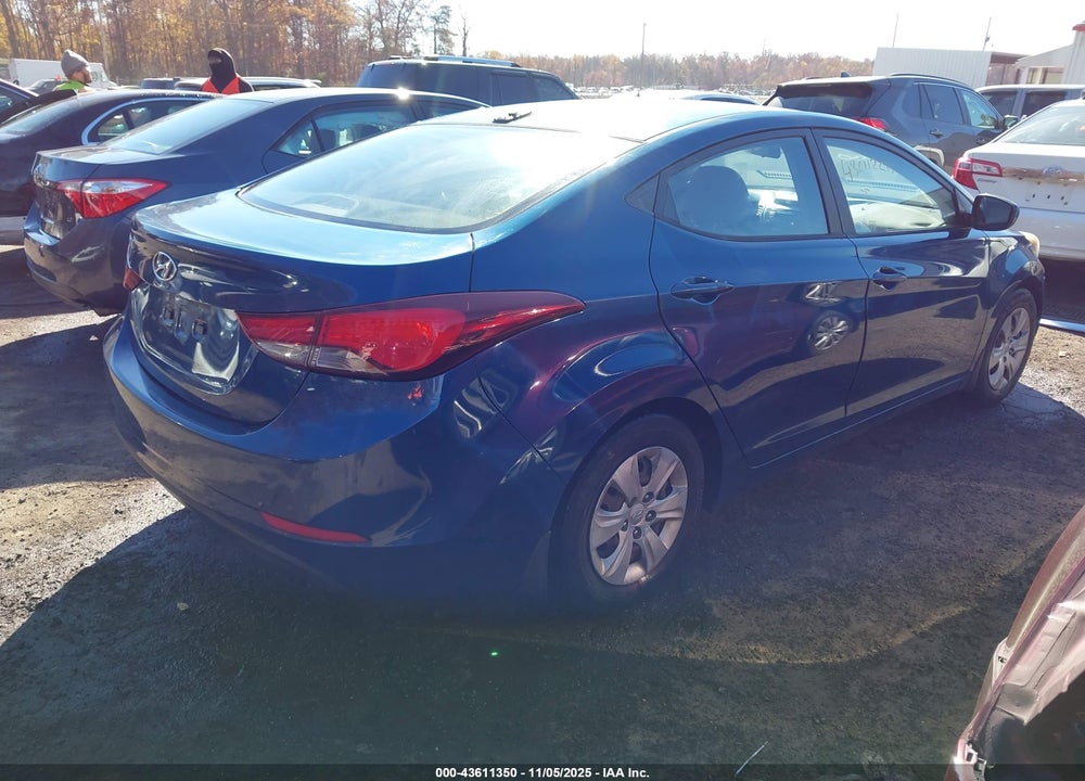 2016 HYUNDAI ELANTRA VIN: KMHDH4AE6GU599318
