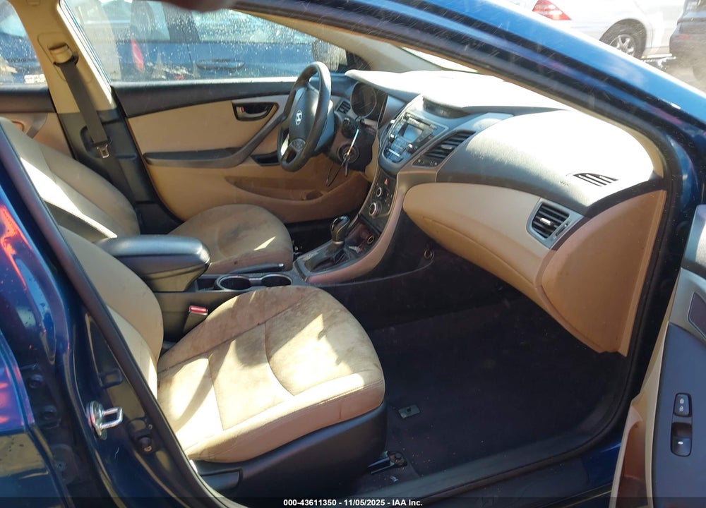 2016 HYUNDAI ELANTRA VIN: KMHDH4AE6GU599318