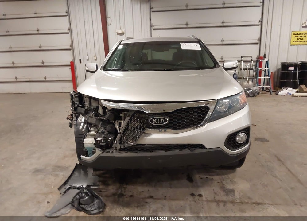 2012 KIA SORENTO LX VIN: 5XYKT3A62CG187809