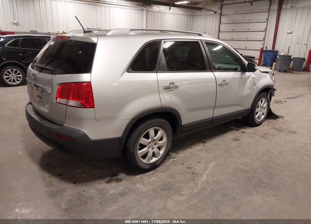 2012 KIA SORENTO LX VIN: 5XYKT3A62CG187809