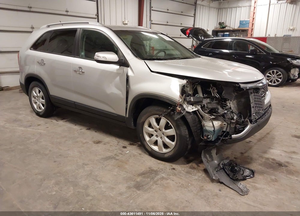 2012 KIA SORENTO LX VIN: 5XYKT3A62CG187809