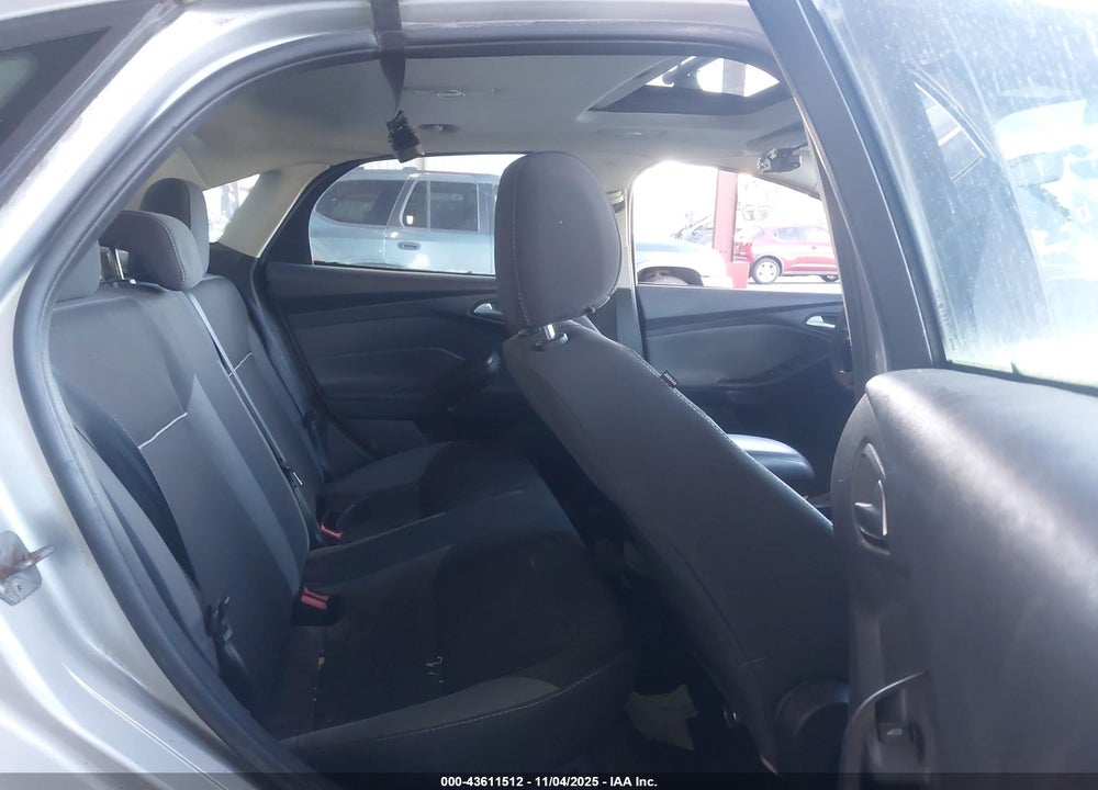 2014 FORD FOCUS SE VIN: 1FADP3F2XEL359035