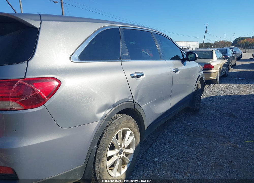 2019 KIA SORENTO 2.4L L VIN: 5XYPG4A33KG602852