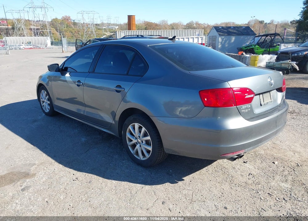 2011 VOLKSWAGEN JETTA 2.5L SE VIN: 3VWDZ7AJ6BM350043