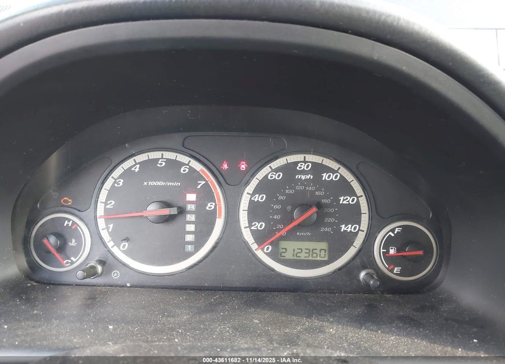 2003 HONDA CR-V LX VIN: SHSRD78423U140562