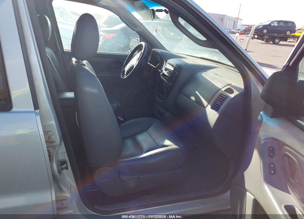 2002 FORD ESCAPE XLT VIN: 1FMCU04132KC37783