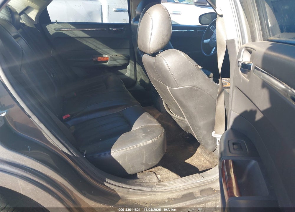 2008 CHRYSLER 300C HEMI VIN: 2C3LA63H88H119635