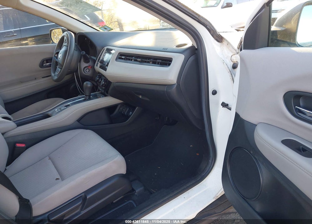 2016 HONDA HR-V LX VIN: 3CZRU6H39GM745103