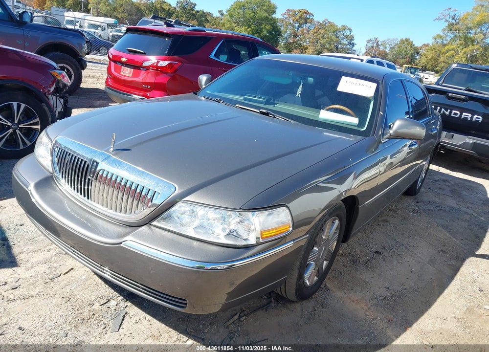 2004 LINCOLN TOWN CAR ULTIMATE VIN: 1LNHM83W84Y609796