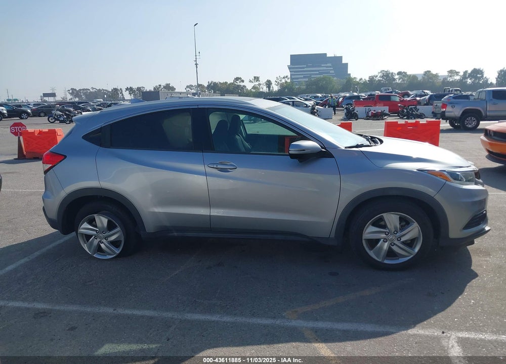2019 HONDA HR-V VIN: 3CZRU5H52KM700900
