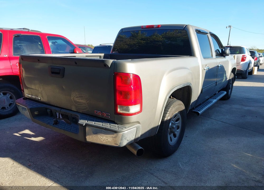 2007 GMC SIERRA 1500 SL VIN: 3GTEC13C17G543405