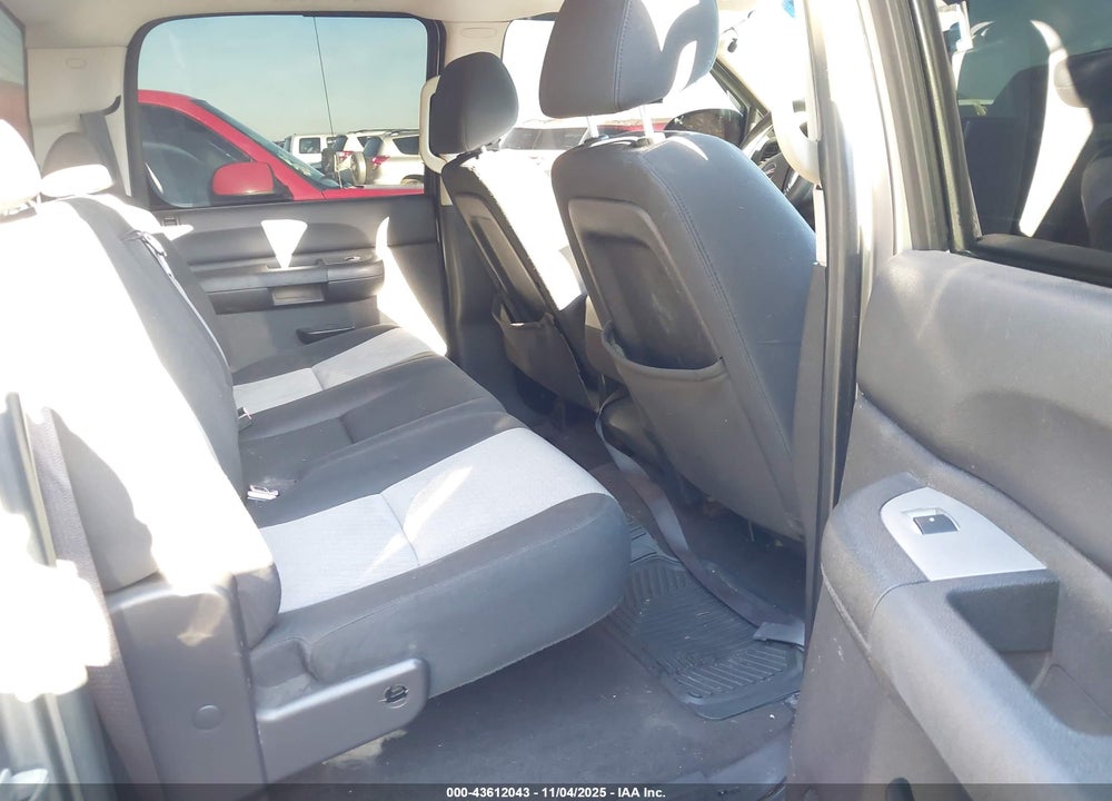 2007 GMC SIERRA 1500 SL VIN: 3GTEC13C17G543405