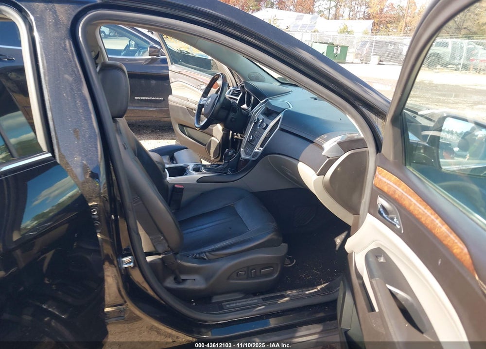 2011 CADILLAC SRX LUXURY COLLECTION VIN: 3GYFNAEY6BS627209