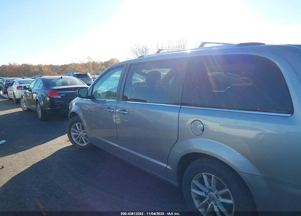 2018 DODGE GRAND CARAVAN SXT VIN: 2C4RDGCG1JR359619