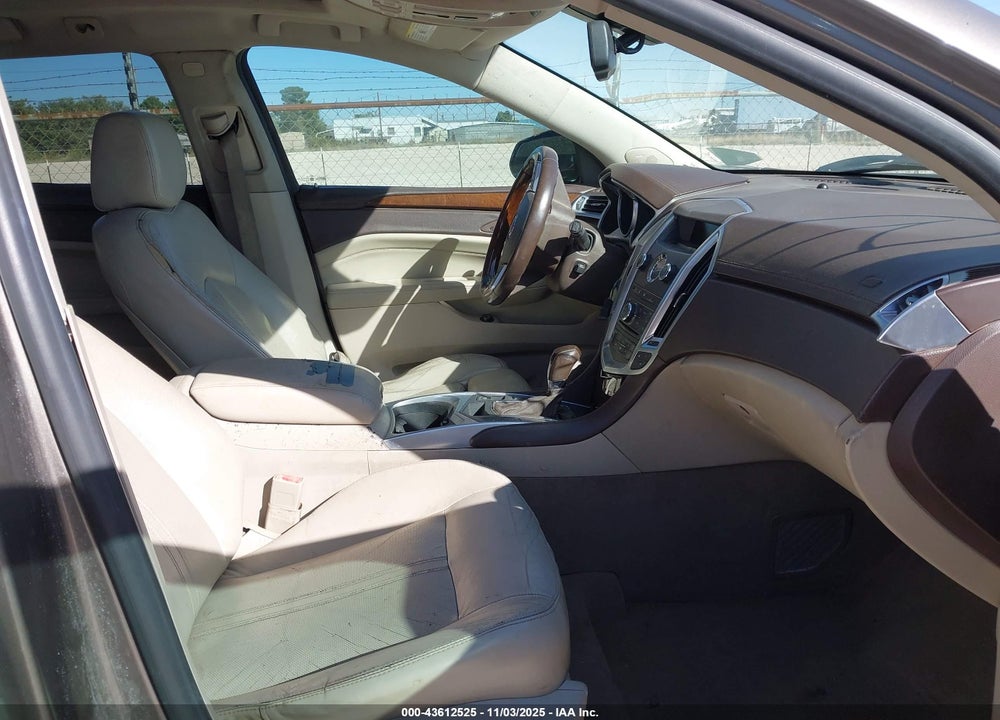 2011 CADILLAC SRX LUXURY COLLECTION VIN: 3GYFNAEY8BS539052
