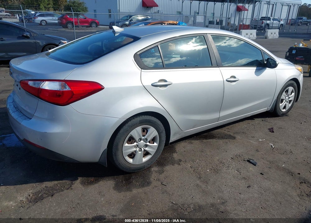 2015 KIA FORTE VIN: KNAFX4A60F5391935
