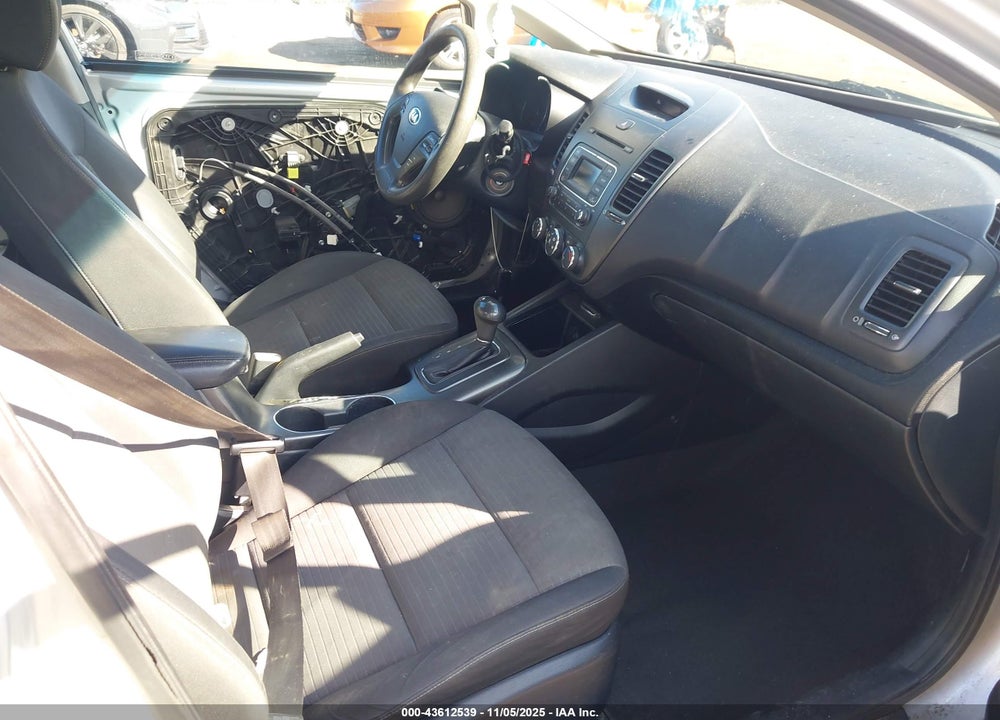 2015 KIA FORTE VIN: KNAFX4A60F5391935