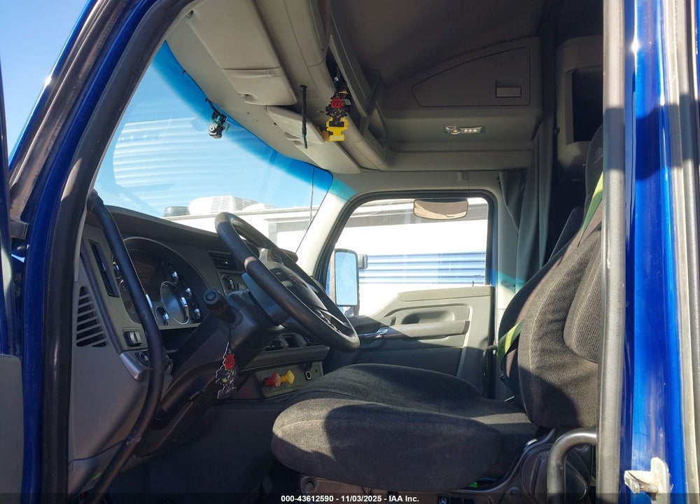 2019 KENWORTH T680 VIN: 1XKYDP9X1KJ239171