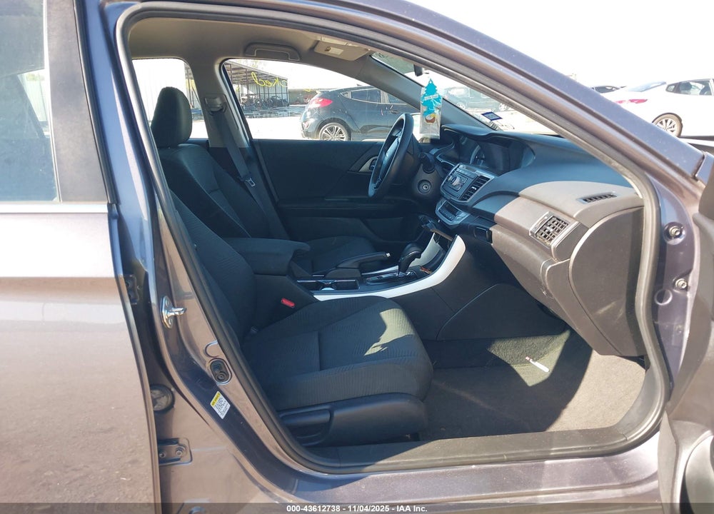 2015 HONDA ACCORD LX VIN: 1HGCR2F39FA227076