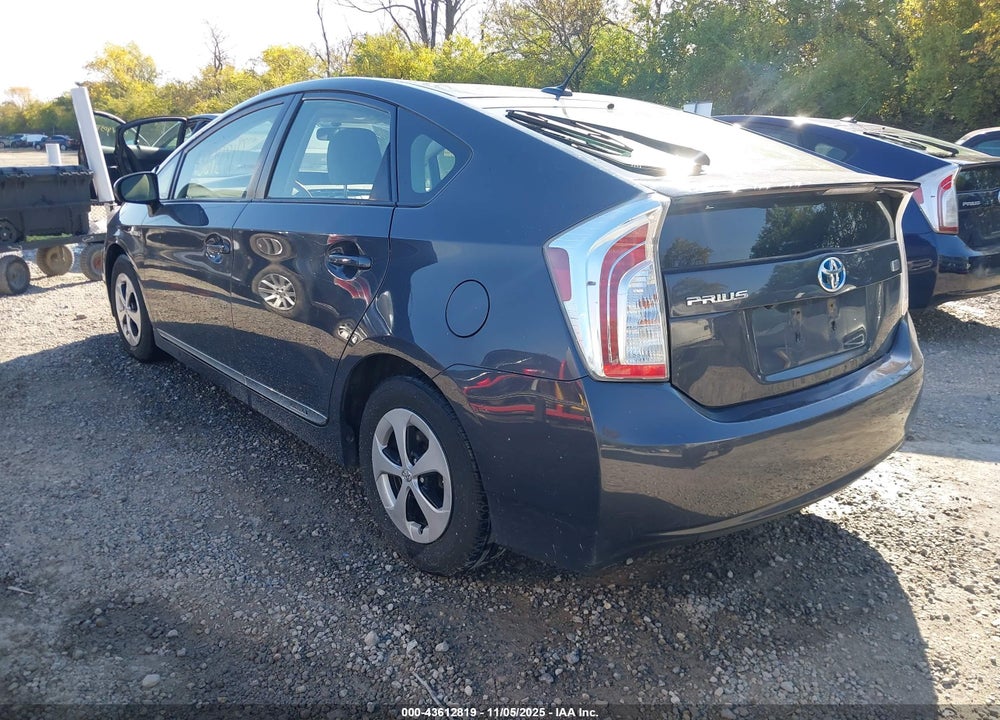 2014 TOYOTA PRIUS THREE VIN: JTDKN3DU5E1753582