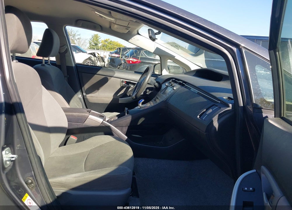 2014 TOYOTA PRIUS THREE VIN: JTDKN3DU5E1753582