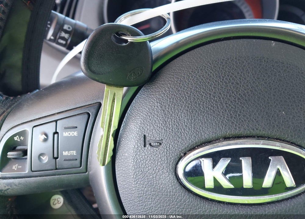 2010 KIA FORTE VIN: KNAFW4A32A5230679