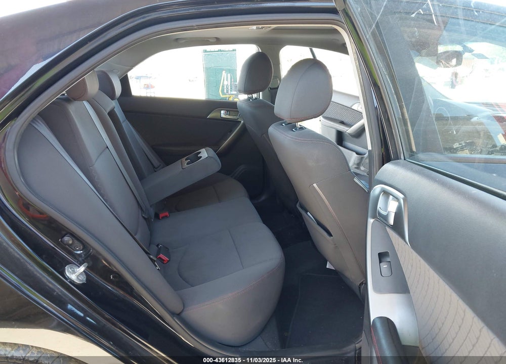 2010 KIA FORTE VIN: KNAFW4A32A5230679