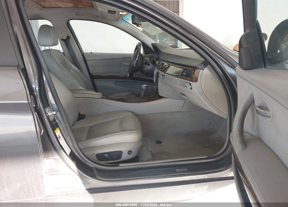 2006 BMW 325XI VIN: WBAVD13576KV06104