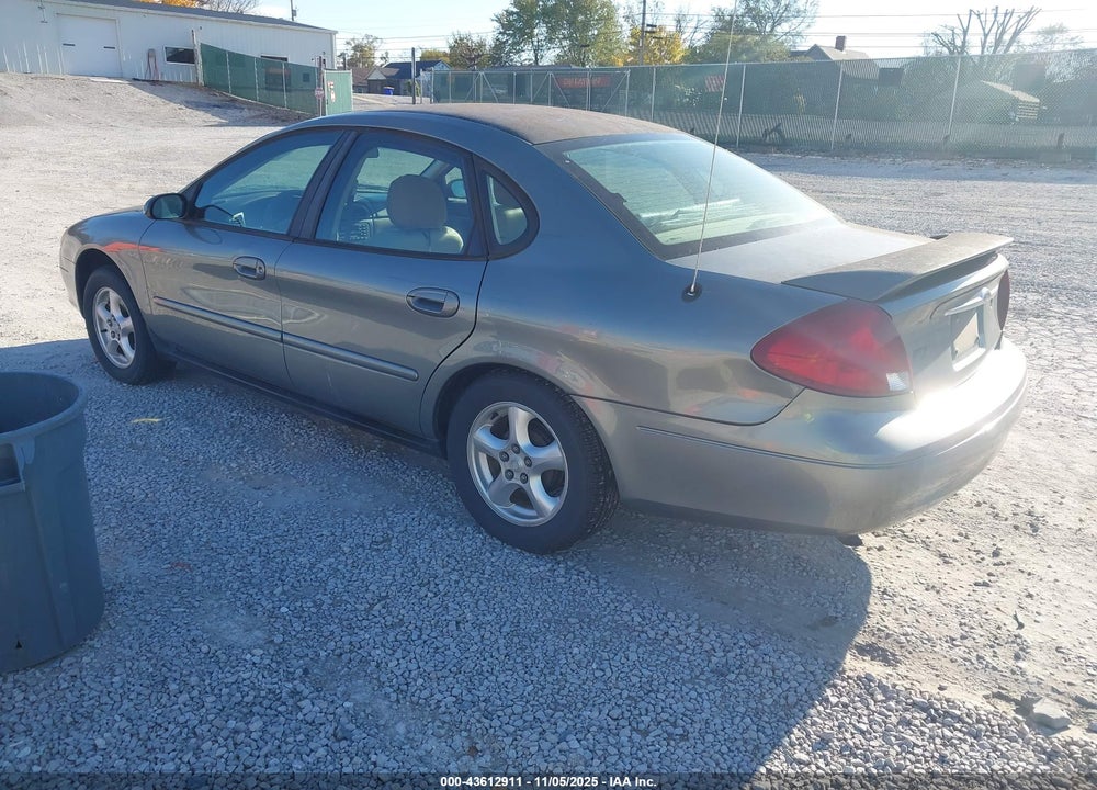 2002 FORD TAURUS SES VIN: 1FAFP55202A239001