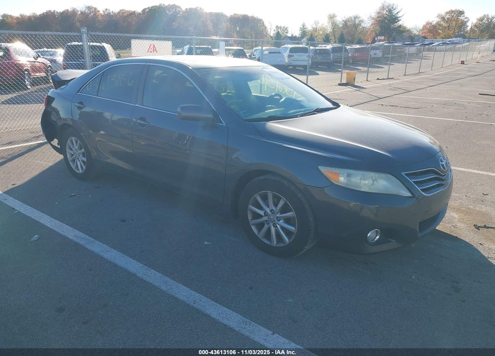 2011 TOYOTA CAMRY XLE VIN: 4T1BF3EK4BU195207