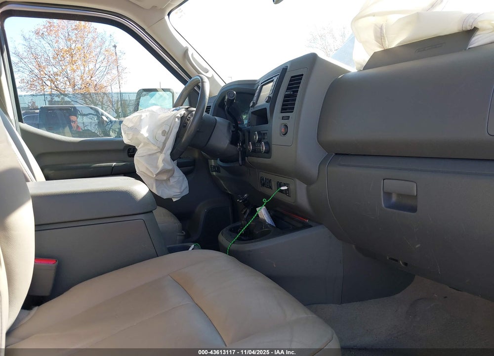 2019 NISSAN NV PASSENGER NV3500 HD SL V8 VIN: 5BZAF0AA8KN852290