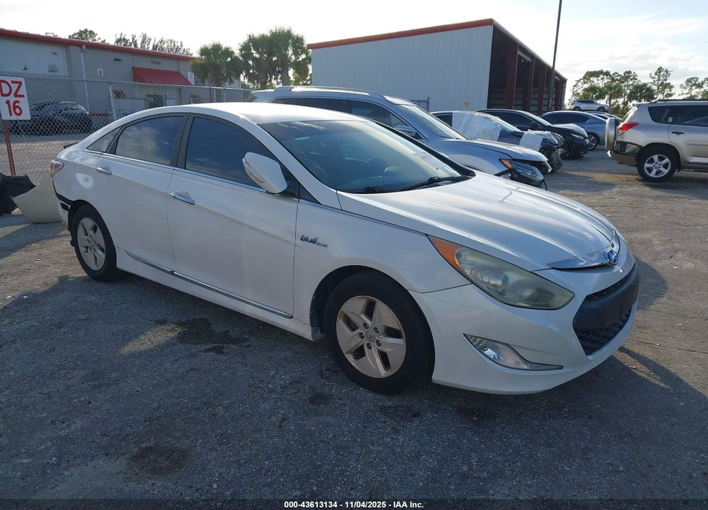 2012 HYUNDAI SONATA HYBRID VIN: KMHEC4A46CA038185