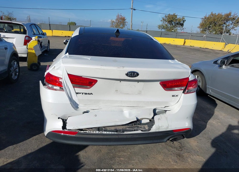 2016 KIA OPTIMA VIN: 5XXGU4L34GG082002