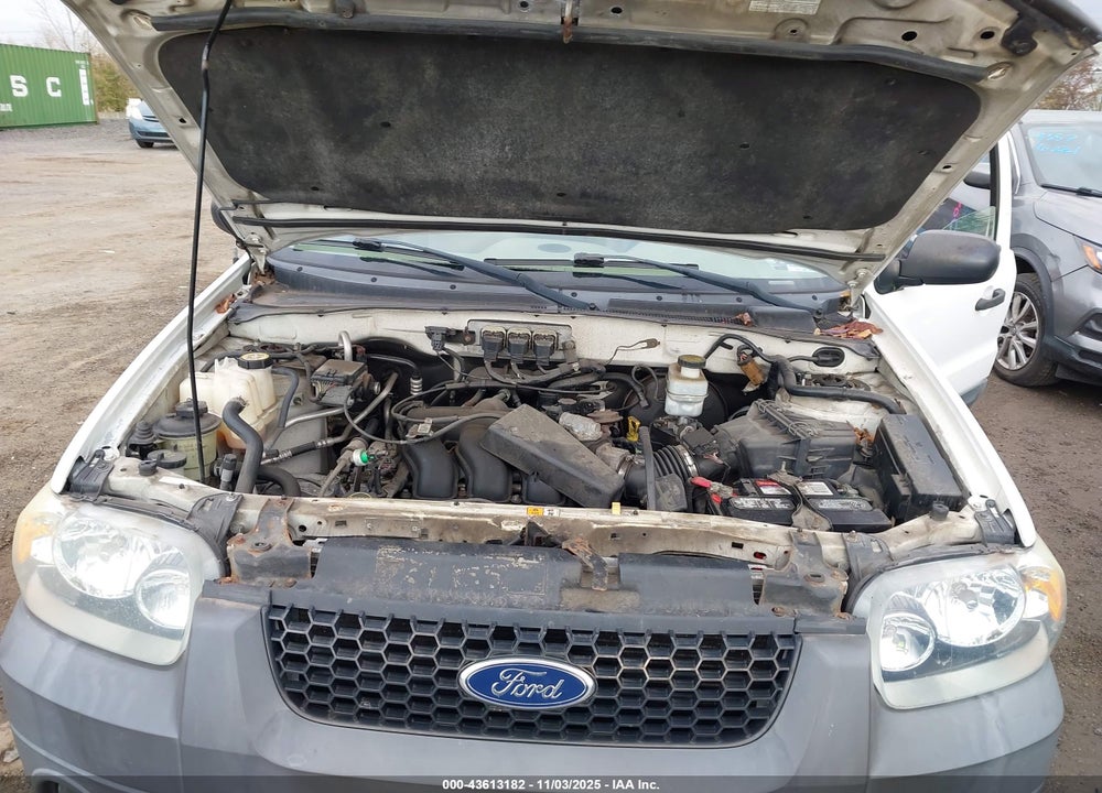 2005 FORD ESCAPE XLT VIN: 1FMYU93135KA05085