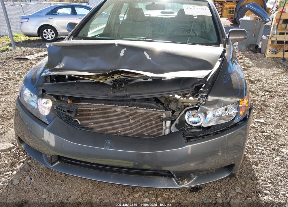 2010 HONDA CIVIC LX VIN: 2HGFA1F57AH571919