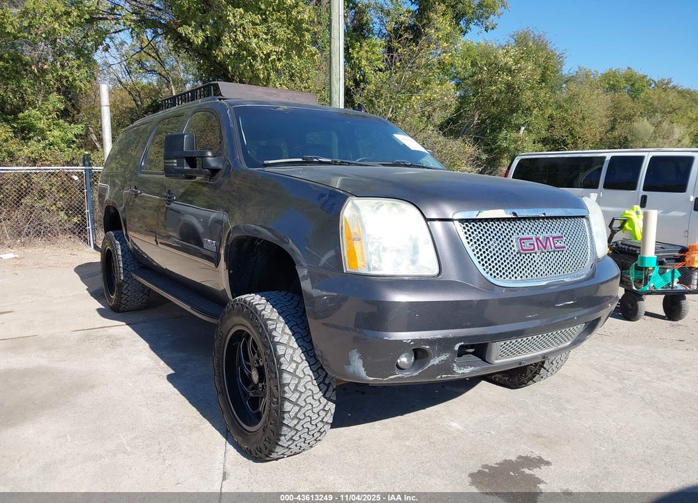 2010 GMC YUKON XL 1500 DENALI VIN: 1GKUKMEF7AR168493
