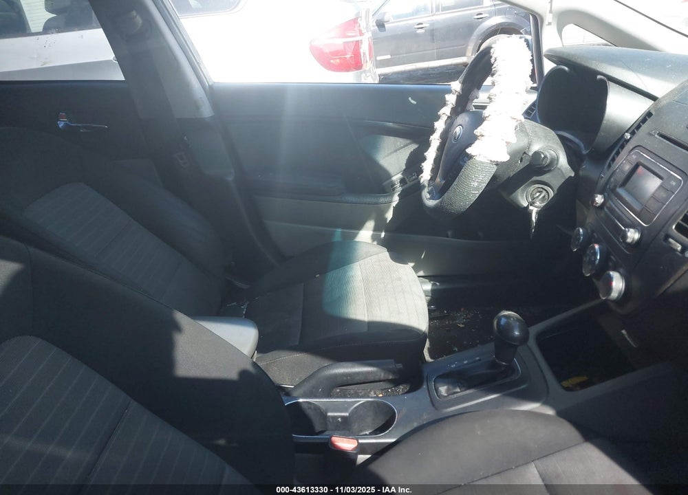 2015 KIA FORTE LX VIN: KNAFK4A67F5340463